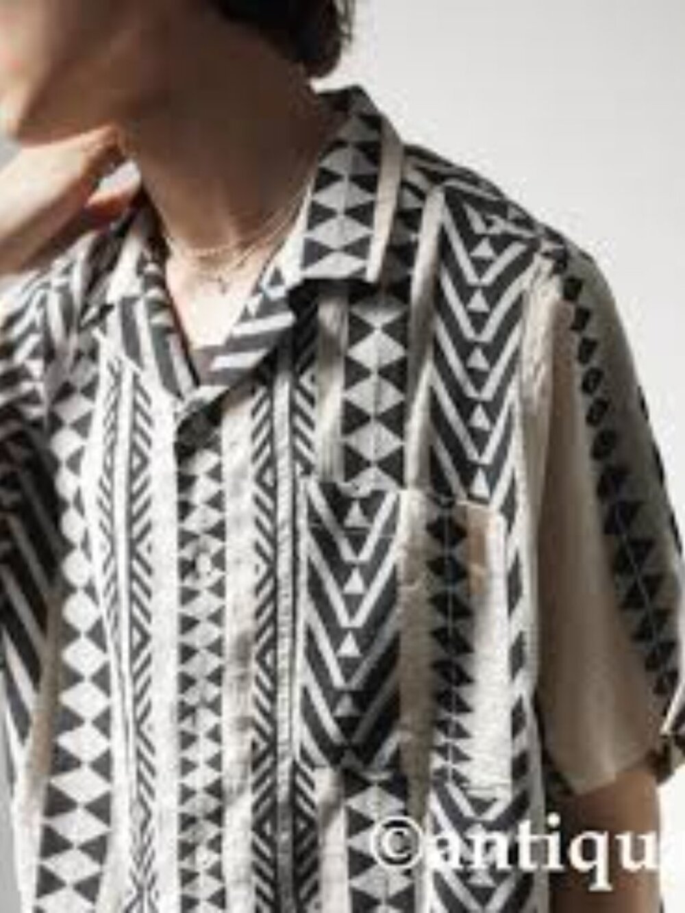 Hilo Hattie 'The Hawaiian Original' XL Printed Shirt Black & White Size XL